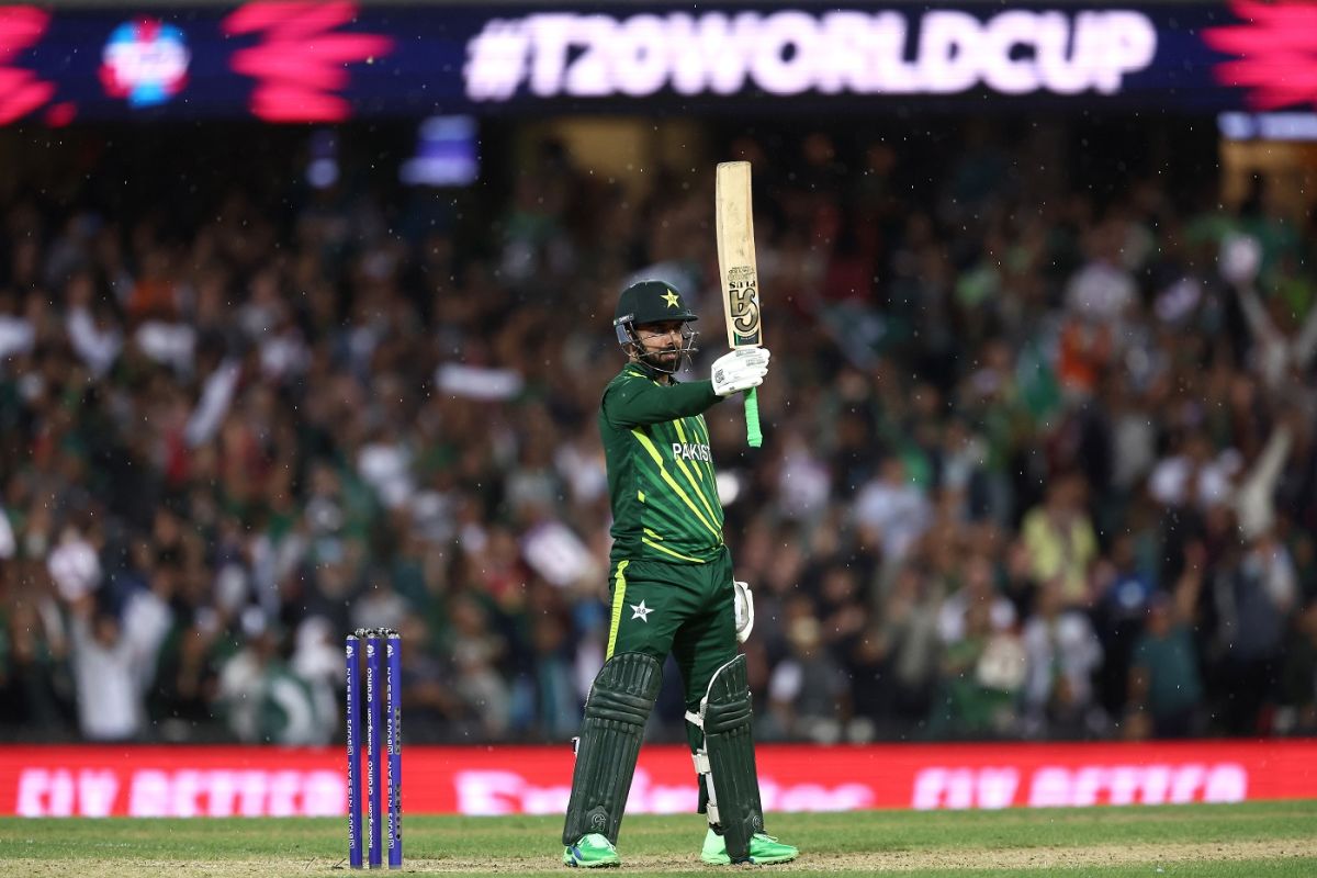 Shadab Khan raced to a 20-ball fifty, Pakistan vs South Africa, ICC Men's T20 World Cup 2022, Sydney, November 3, 2022