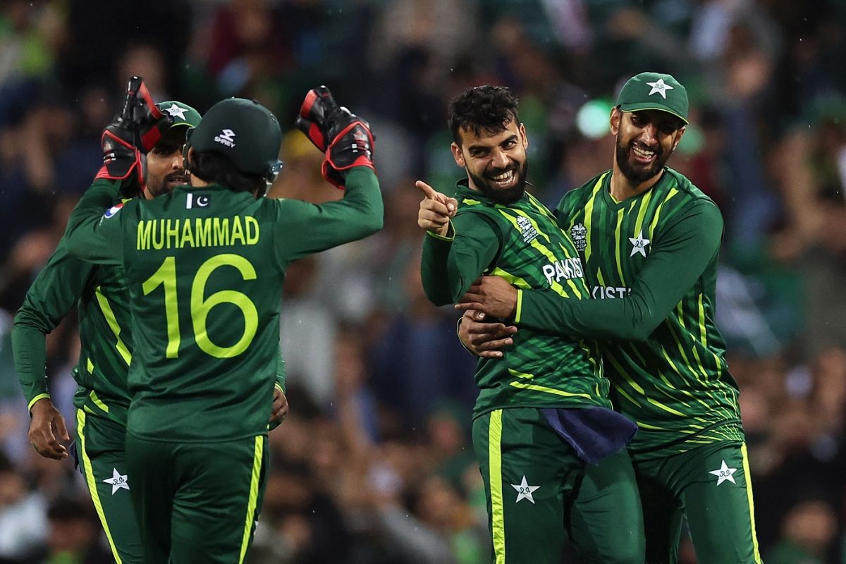 Shadab Khan backed up his quickfire fifty with two wickets in an over, Pakistan vs South Africa, ICC Men's T20 World Cup 2022, Sydney, November 3, 2022
