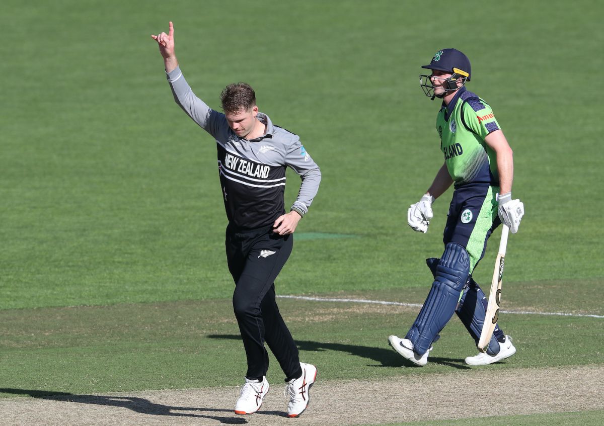 Lockie Ferguson celebrates after getting Gareth Delany, Ireland vs New Zealand, ICC Men's T20 World Cup 2022, Adelaide, November 4, 2022
