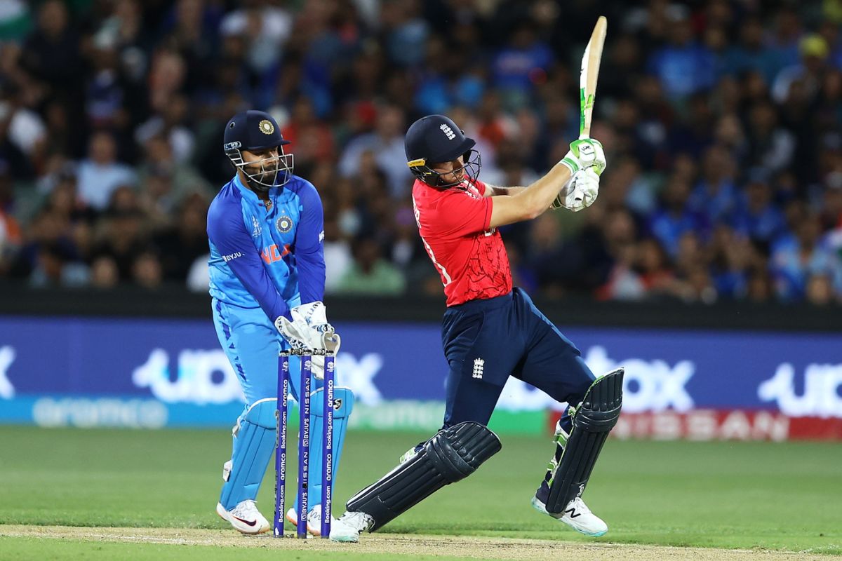 Jos Buttler swivels and pulls, England vs India, Men's T20 World Cup 2022, 2nd semi-final, Adelaide, November 10, 2022
