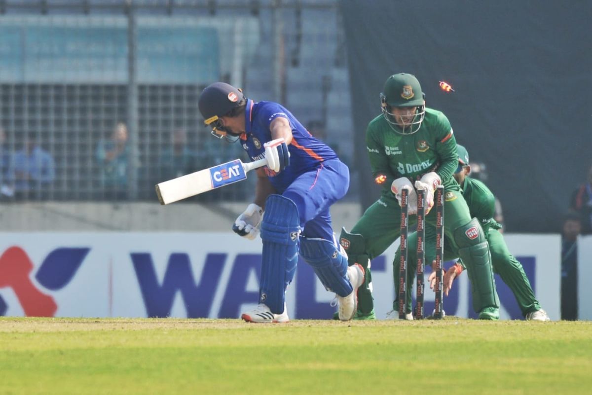 Rohit Sharma loses his stumps to a ripper from Shakib Al Hasan, Bangladesh vs India, 1st ODI, Dhaka, December 4, 2022