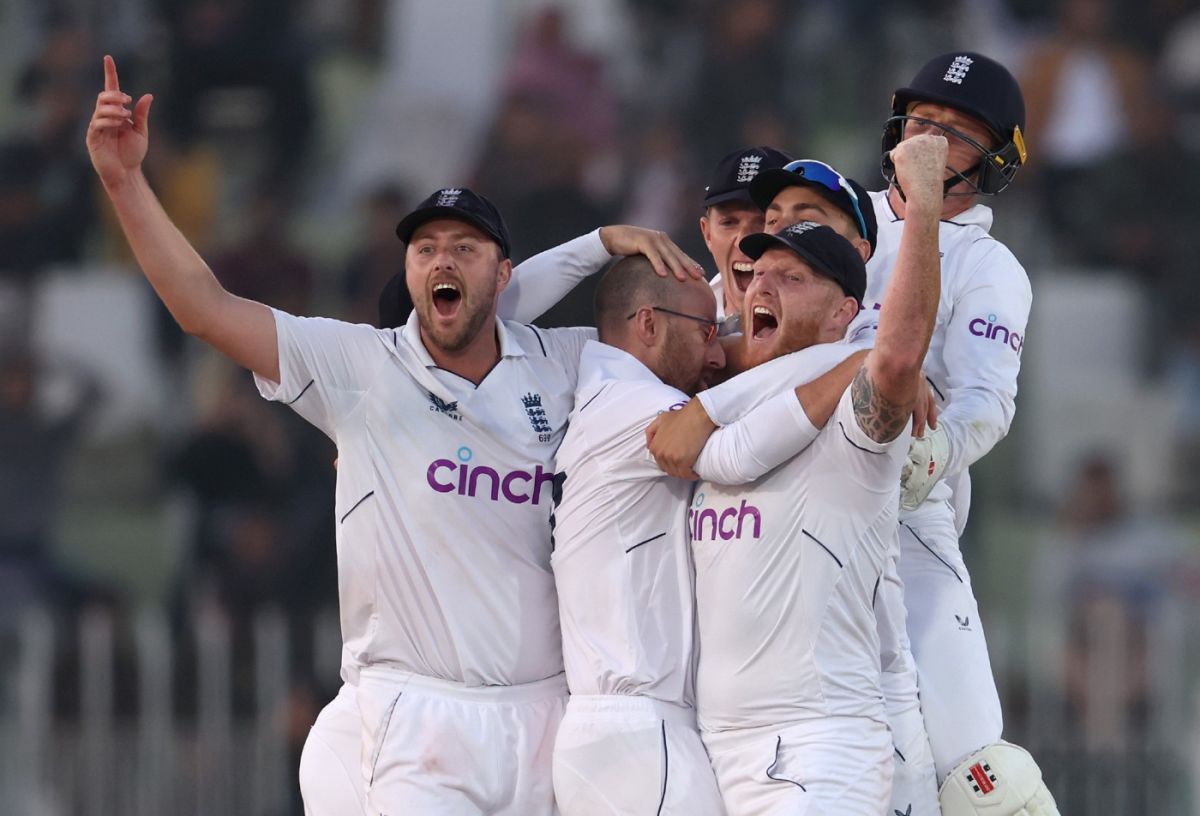 England celebrate the moment of victory as Jack Leach seals the first Test, Pakistan vs England, 1st Test, Rawalpindi, 5th day, December 5, 2022