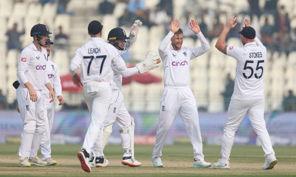 Mark Wood claimed the wicket of Zahid Mahmood as Pakistan crumbled ...