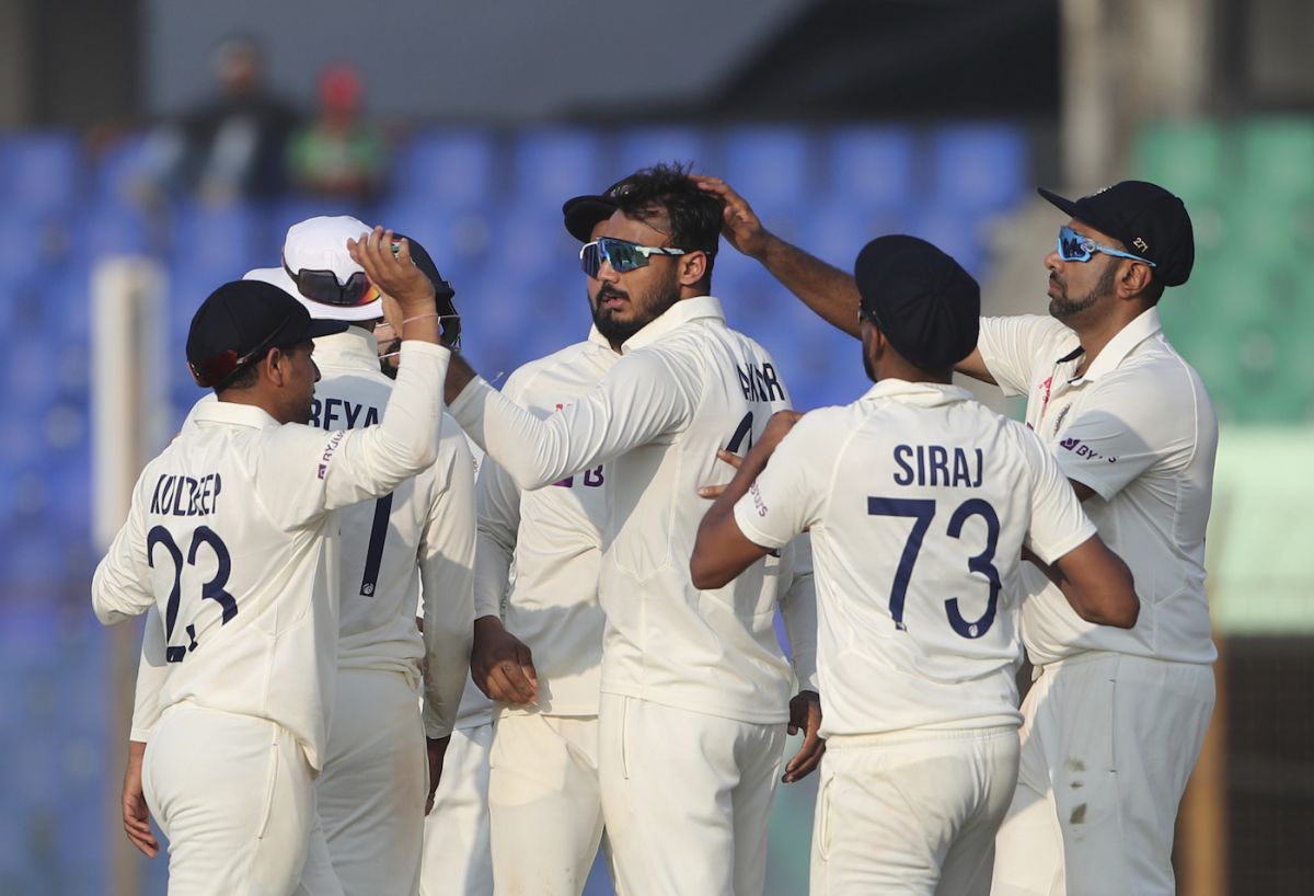 Axar Patel got rid of Mushfiqur Rahim and Nurul Hasan in one over, Bangladesh vs India, 1st Test, Chattogram, 4th day, December 17, 2022