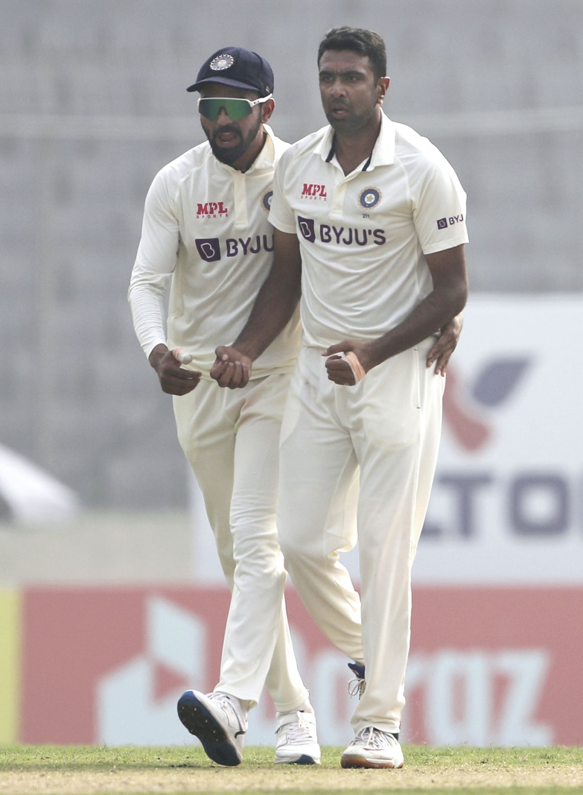 shakib-al-hasan-pushes-forward-espncricinfo