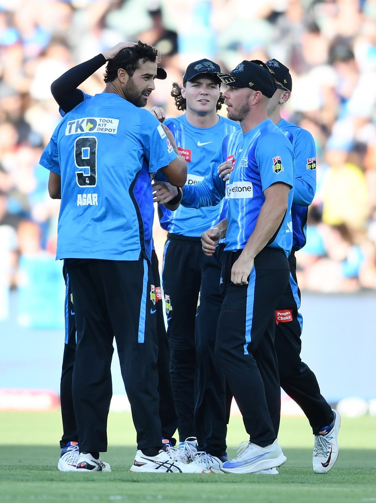 Wes Agar celebrates a breakthrough | ESPNcricinfo.com 