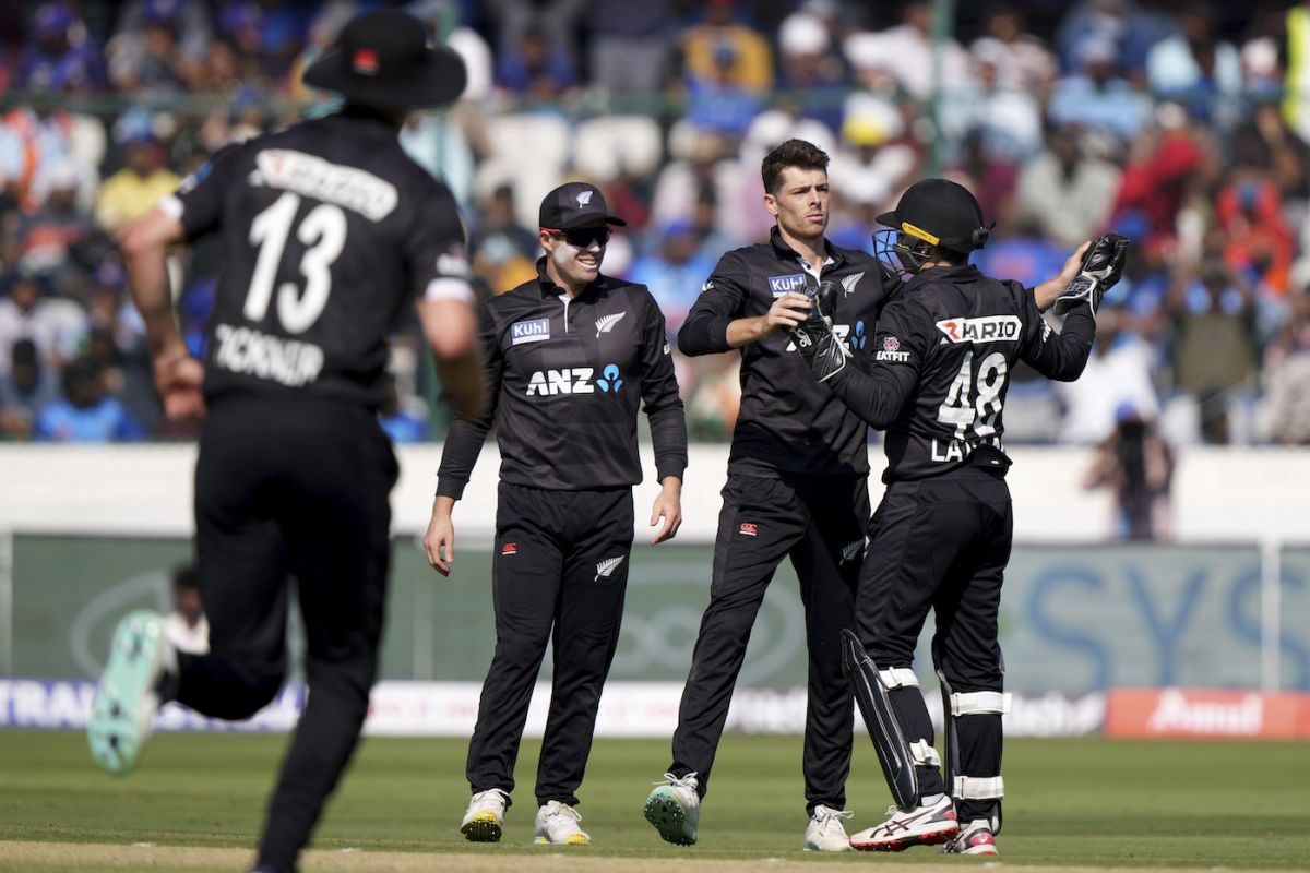 Mitchell Santner got the big wicket of Virat Kohli, India vs New Zealand, 1st ODI, Hyderabad, January 18, 2023