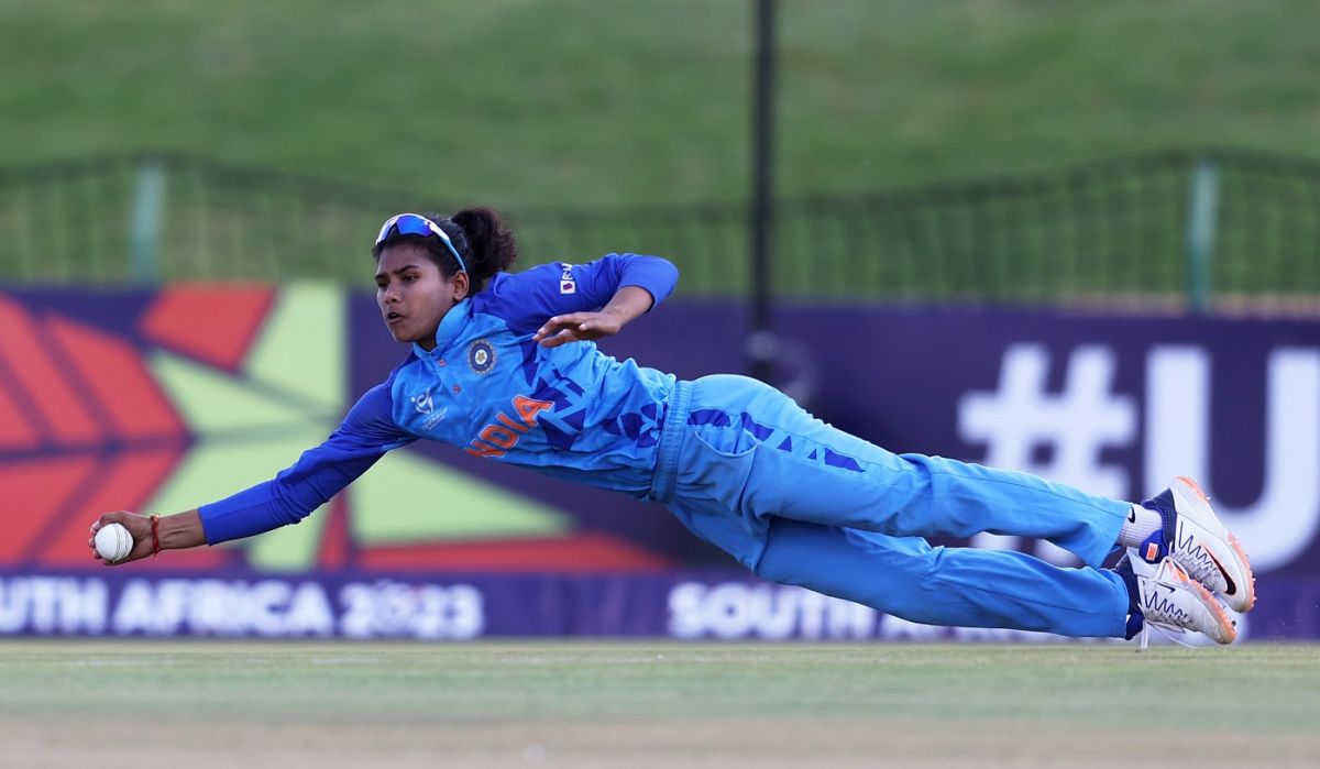 Archana Devi pulled off a one-handed stunner, India vs England, U-19 Women's T20 World Cup, final, Potchefstroom, January 29, 2023