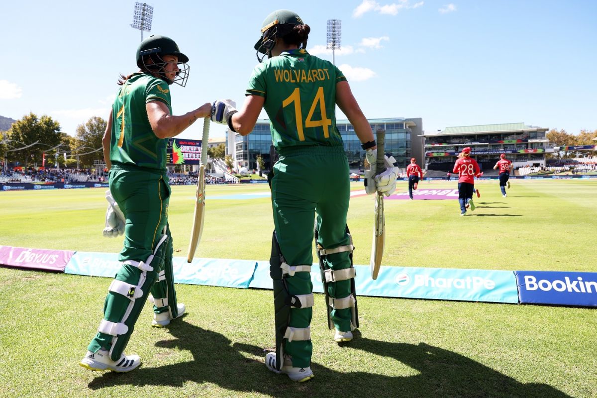 Tazmin Brits And Laura Wolvaardt Walk Out To Open | ESPNcricinfo.com