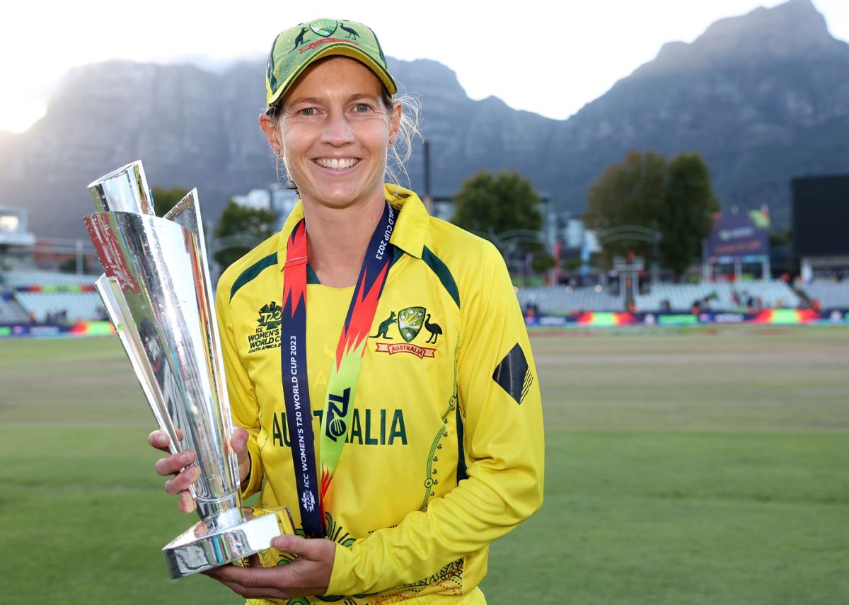 Meg Lanning with her fourth T20 World Cup trophy | ESPNcricinfo.com