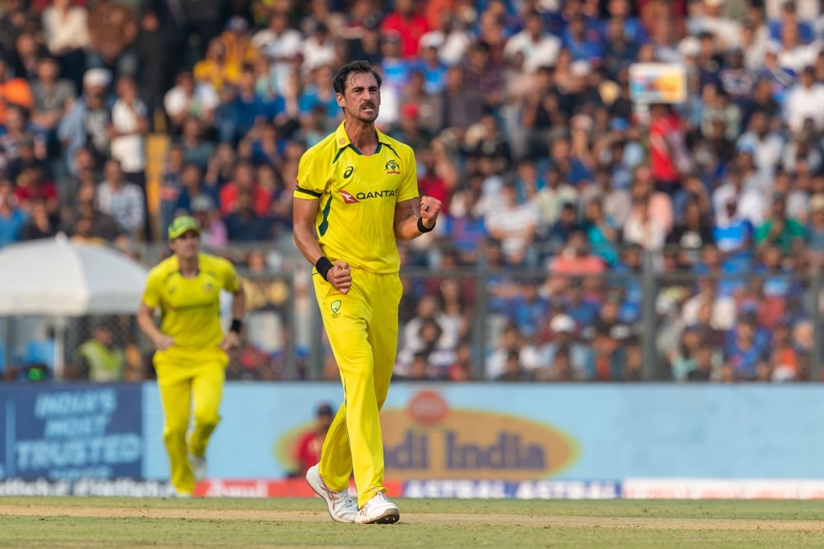 Mitchell Starc Is Pumped Up After Trapping Virat Kohli | ESPNcricinfo.com