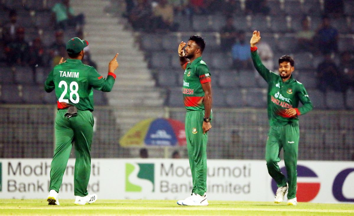 Ebadot Hossain, Tamim Iqbal, Najmul Hossain Shanto celebrate, Bangladesh vs Ireland, 1st ODI, Sylhet, March 18, 2023
