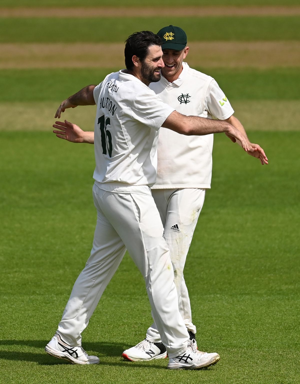 Brett Hutton claimed a fivefor