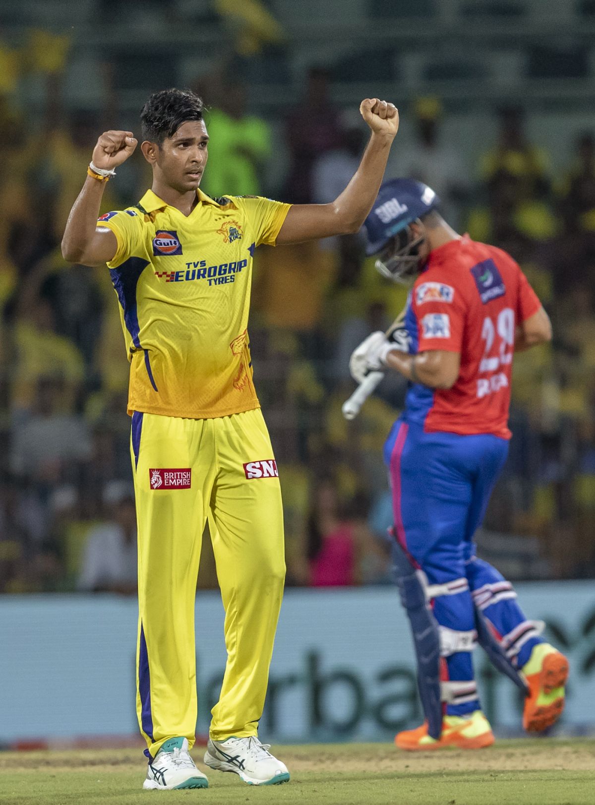 MS Dhoni gets his fielders exactly where he wants them | ESPNcricinfo.com