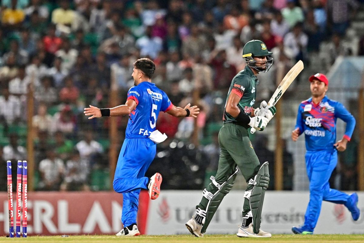 Fazalhaq Farooqi had Mohammad Naim chop the ball onto the stumps, Bangladesh vs Afghanistan, 2nd ODI, Chattogram, July 8, 2023