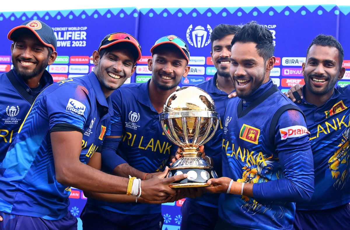 The Trophy Gets Passed Around After Sri Lanka Won Every Single Match In The Qualifying 9426