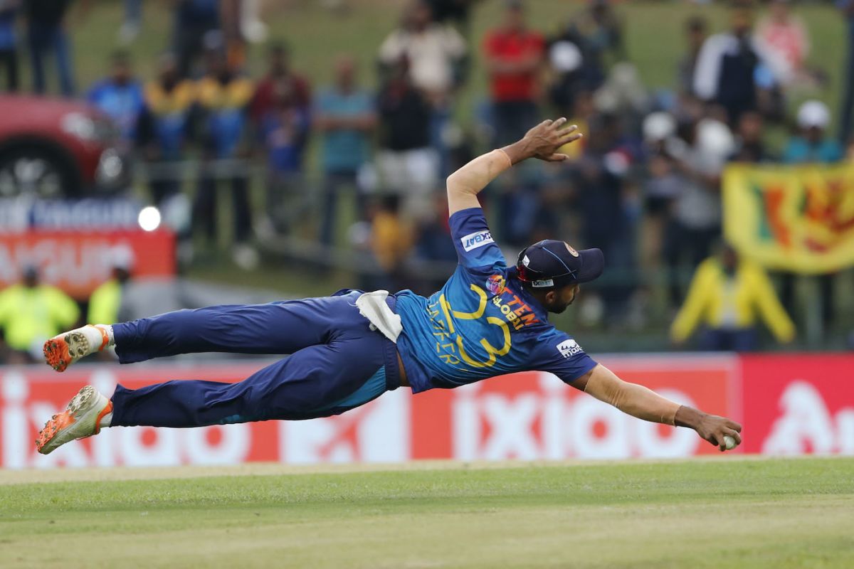 Sadeera Samarawickrama Uses His Athleticism To Stop The Ball 8290