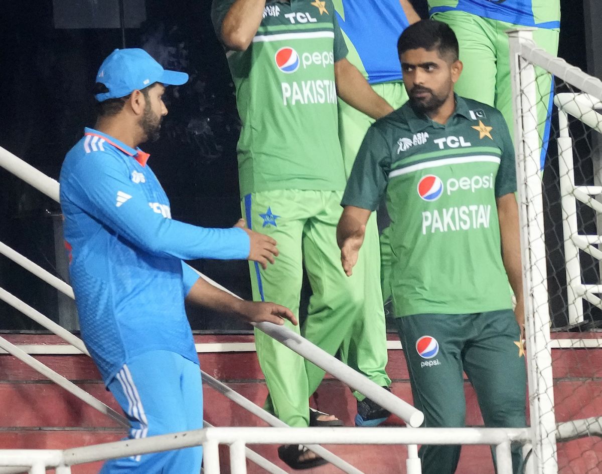 Rohit Sharma and Babar Azam shake hands to signal an end to the frustrating wait, India vs Pakistan, Asia Cup, Pallekele, September 2, 2023