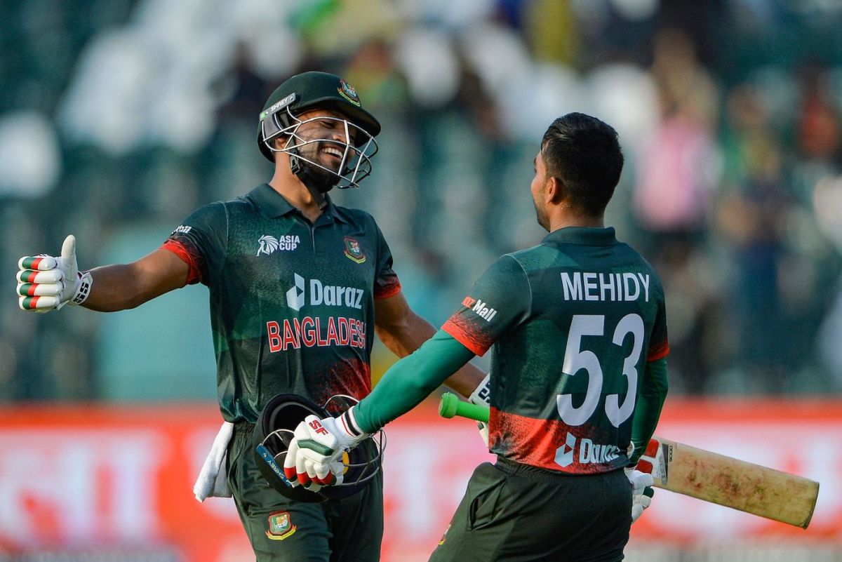 Najmul Hossain Shanto And Mehidy Hasan Miraz Celebrate | ESPNcricinfo.com