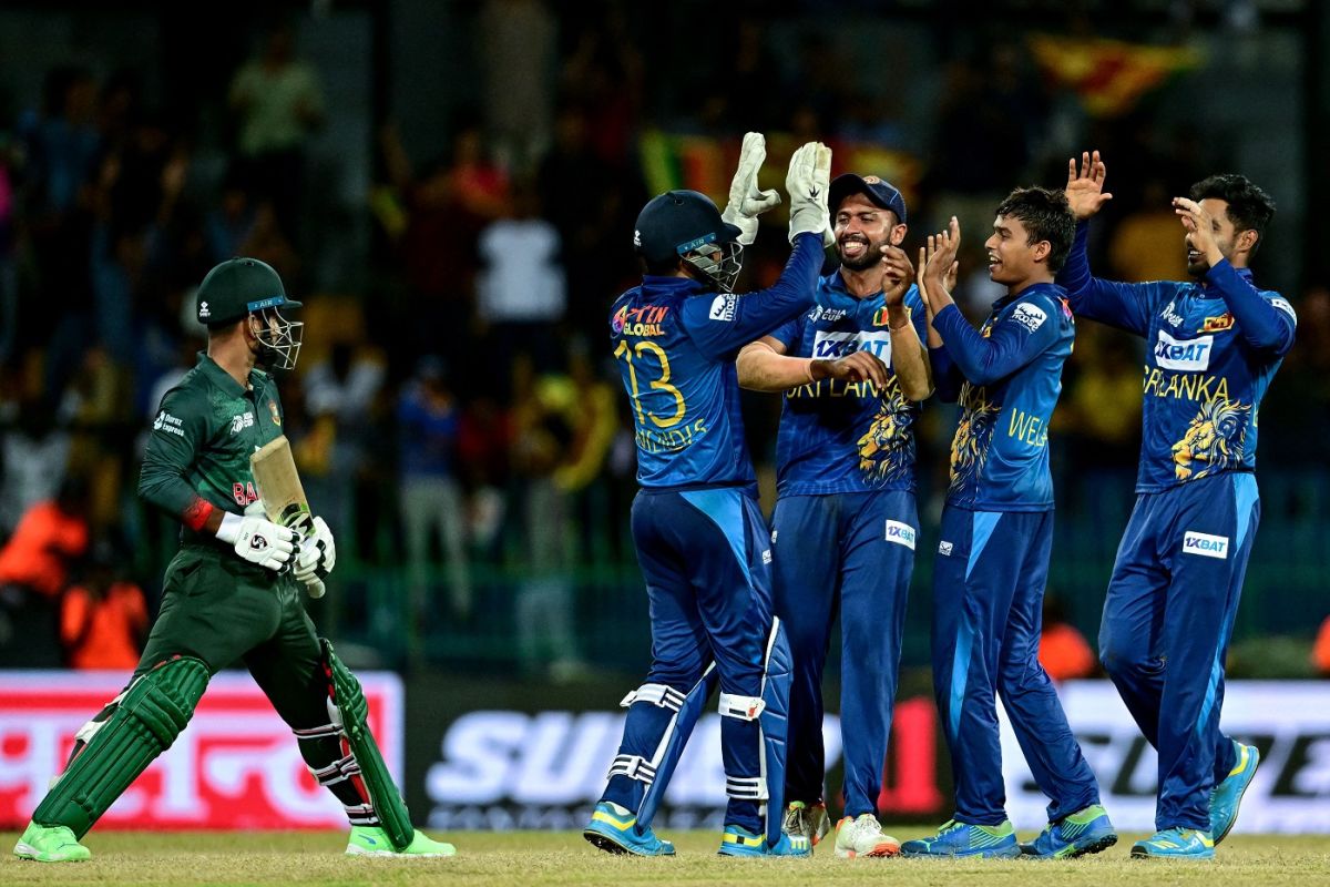 Dunith Wellalage celebrates after dismissing Litton Das, Sri Lanka vs Bangladesh, Asia Cup, Super Fours, Colombo, September 9, 2023