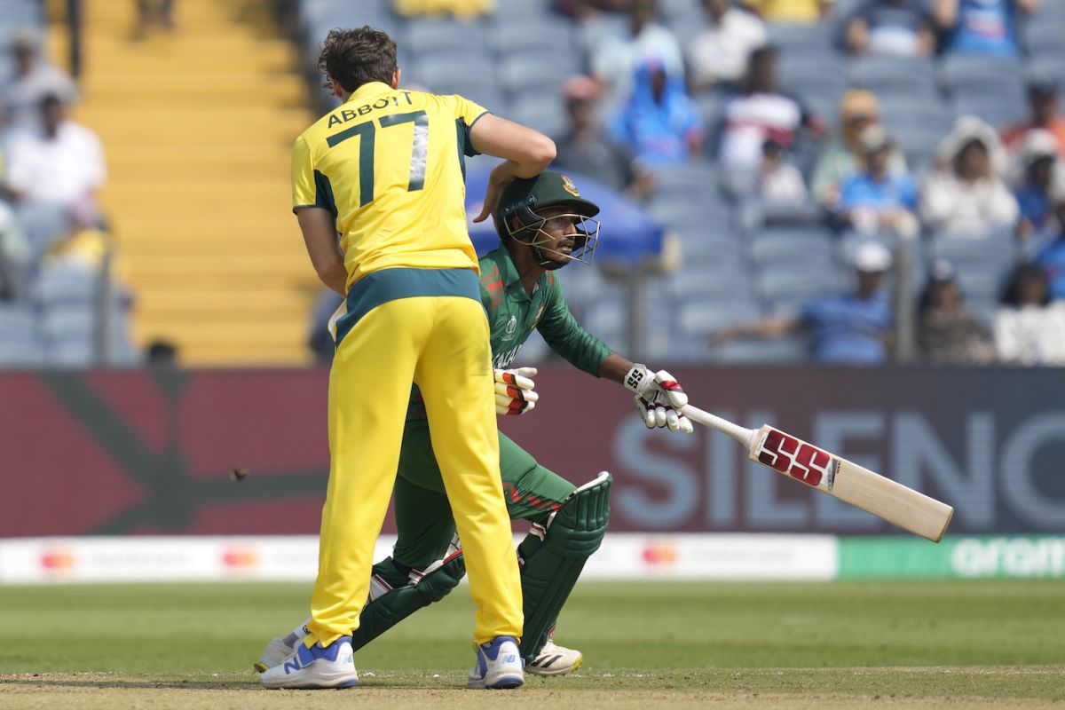 Sean Abbott and Tanzid Hasan got in each other's way, Australia vs Bangladesh, World Cup, Pune, November 11, 2023