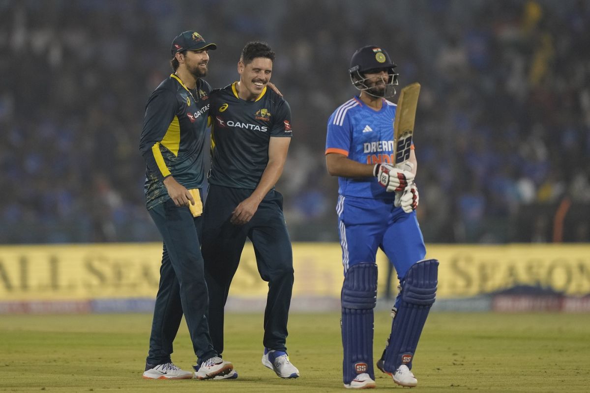 Ben Dwarshuis' double-wicket over at the death halted India's momentum, India vs Australia, 4th T20I, Raipur, December 1, 2023