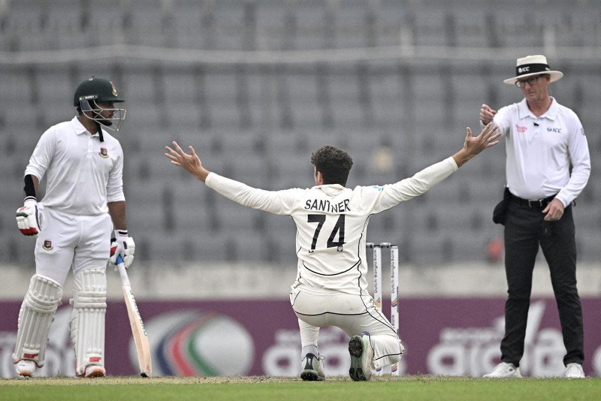 Mitchell Santner asks, and he gets, Bangladesh vs New Zealand, 2nd Test, Mirpur, 4th day, December 9, 2023