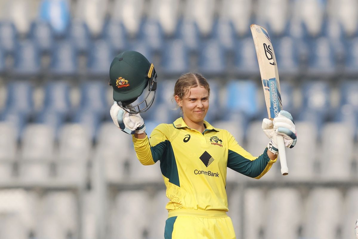 Smriti Mandhana looks on | ESPNcricinfo.com