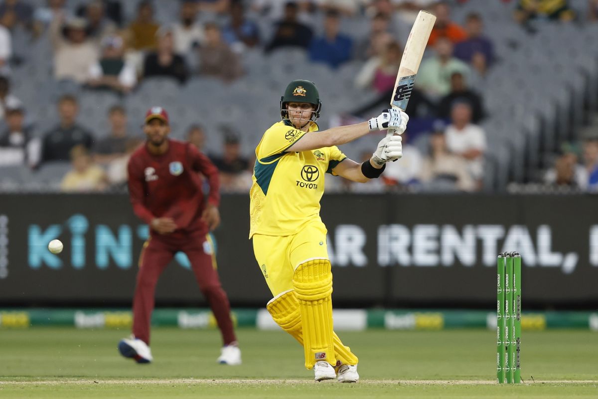 Steven Smith muscles one down the ground | ESPNcricinfo.com
