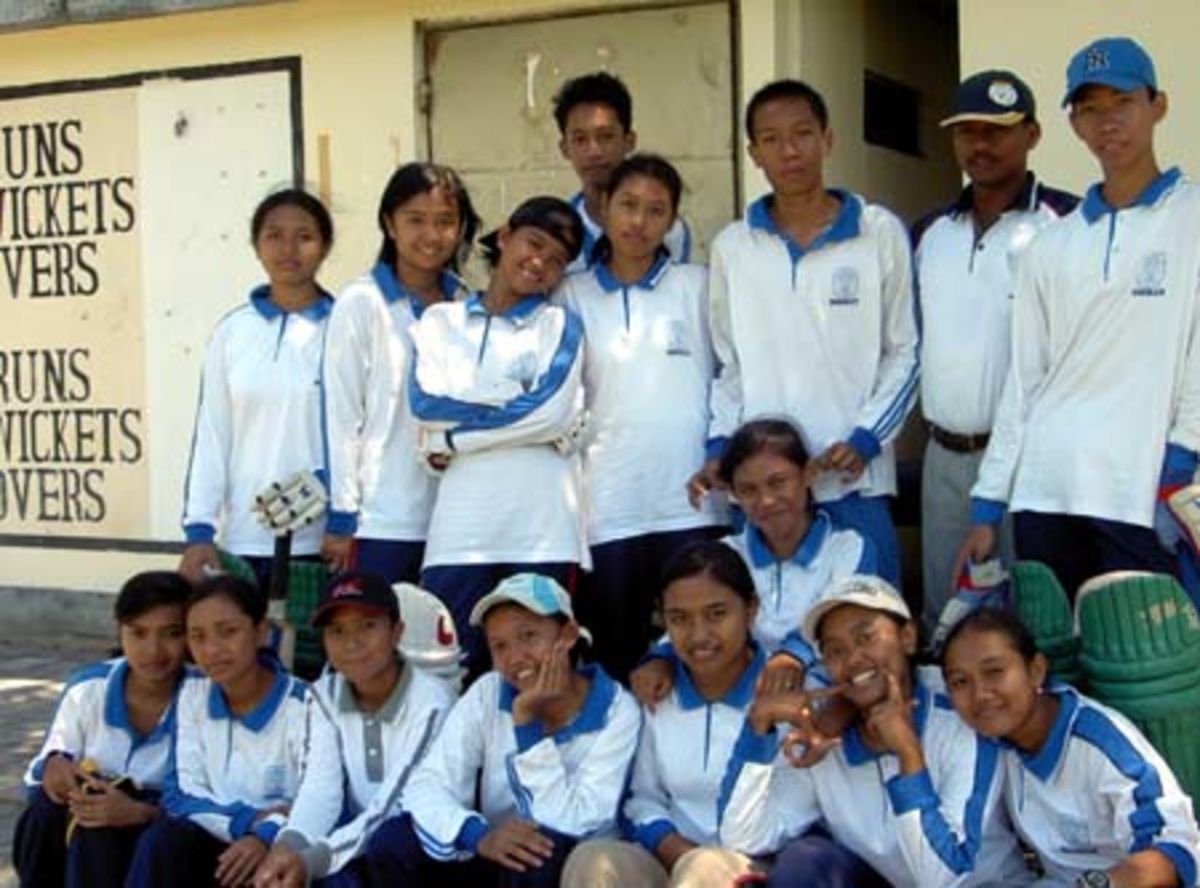 First Indonesian girls team with Sunari boys | ESPNcricinfo.com