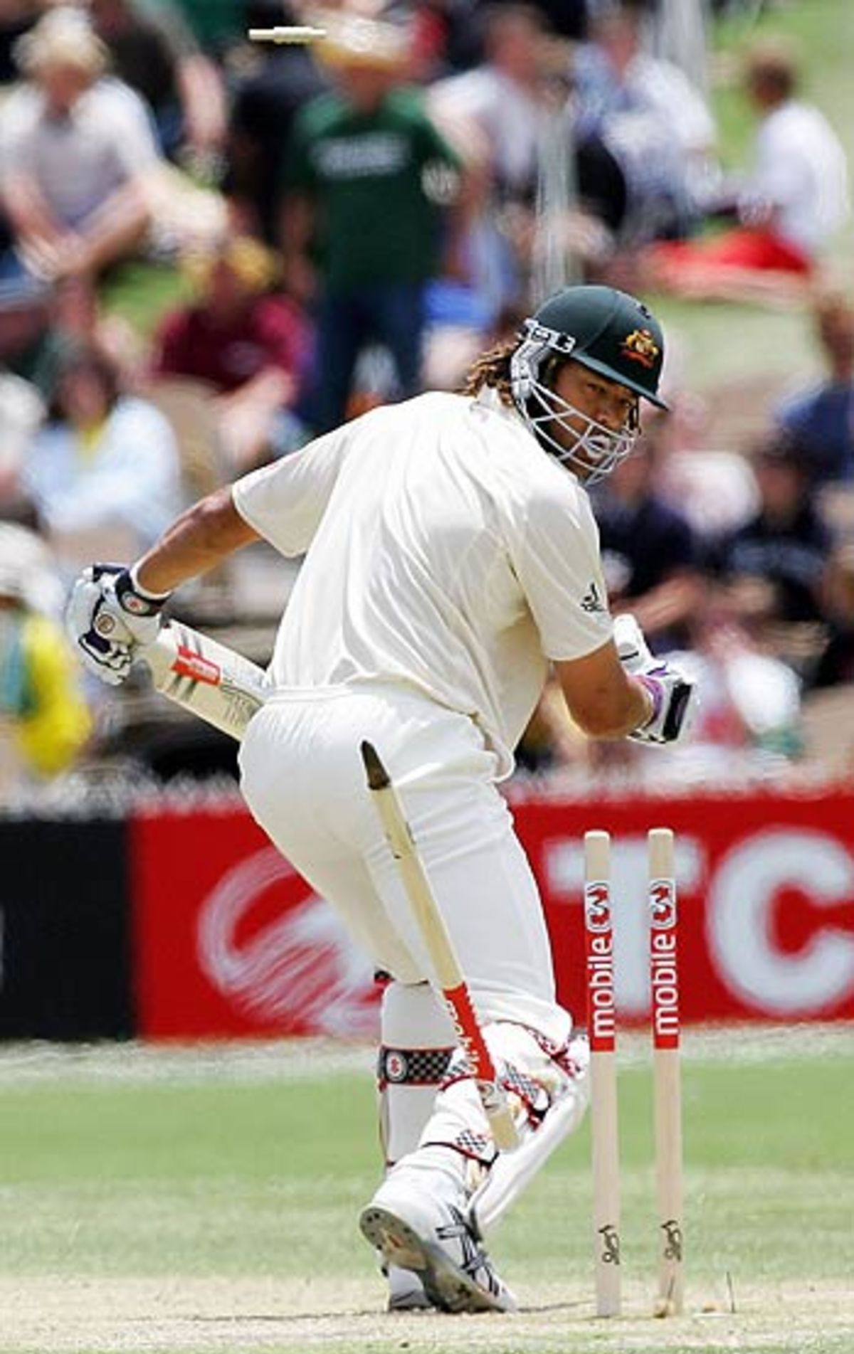 Andrew Symonds is bowled by Dwayne Bravo | ESPNcricinfo.com