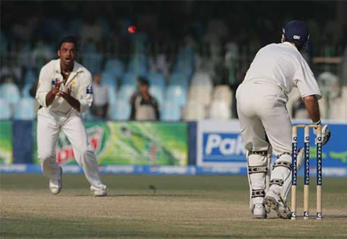 Legends League Cricket - India Capitals beat Gujarat Giants | ESPNcricinfo .com