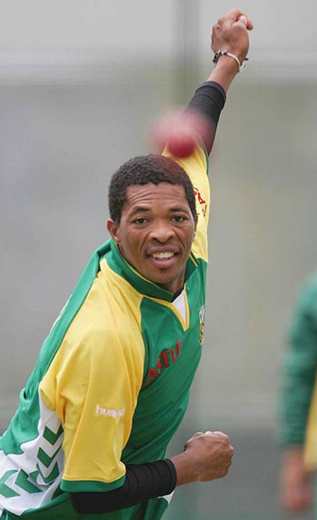 Nicky Boje bowls in the nets