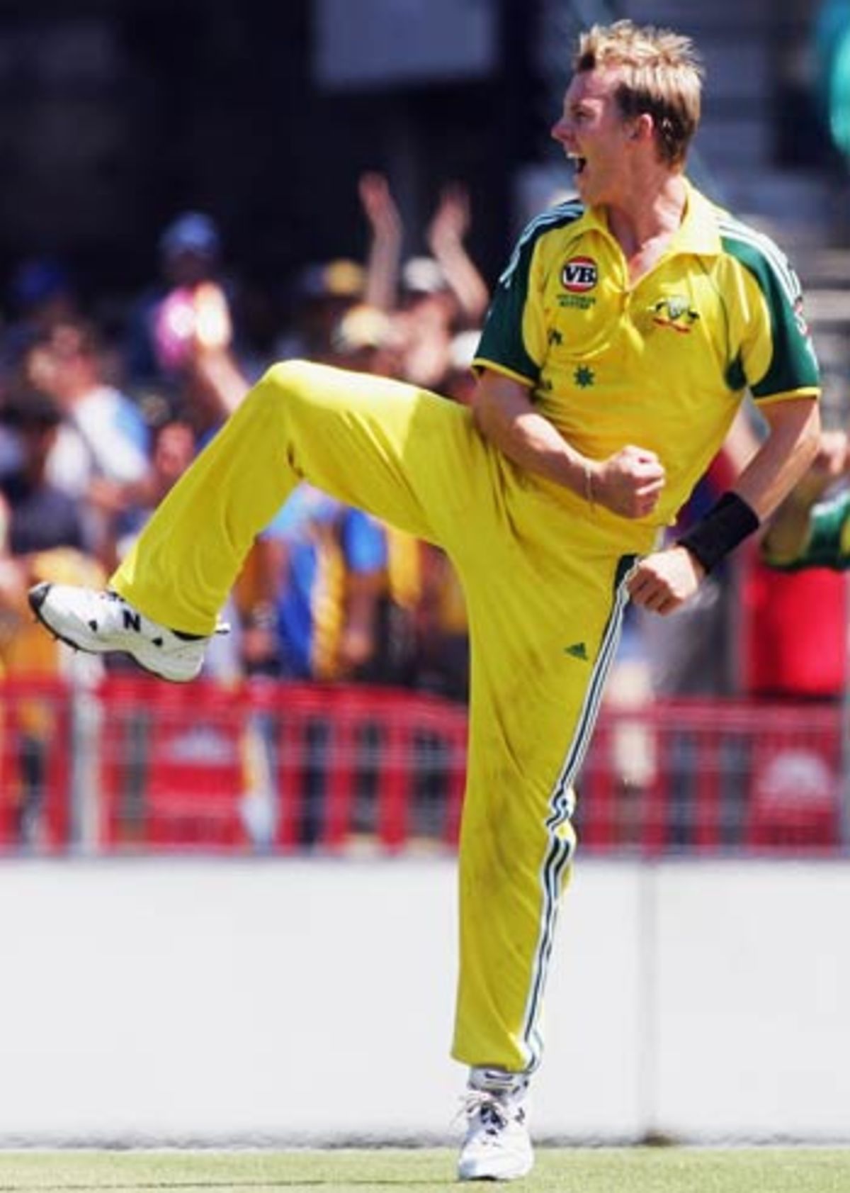 jehan-mubarak-falls-to-brett-lee-espncricinfo