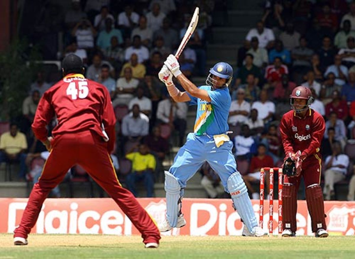 Kevin Pietersen Acknowledges Applause For His Breathtaking 142 Against Sri Lanka At Edgbaston 6189