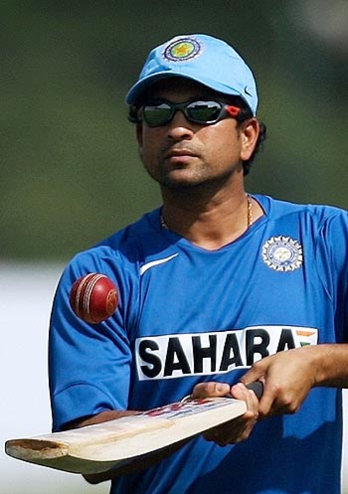 Sachin Tendulkar gets the willow in shape | ESPNcricinfo.com