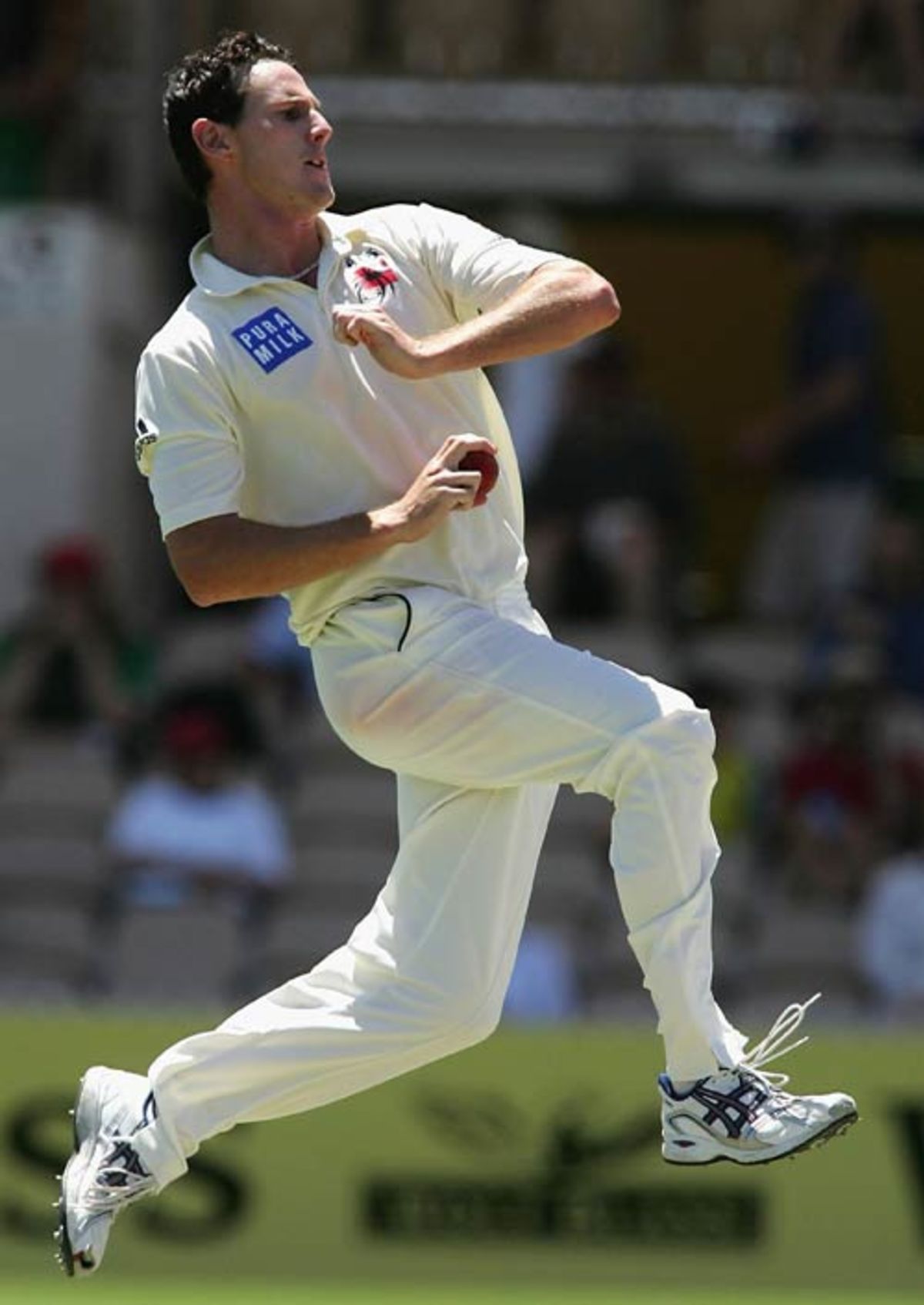 Shaun Tait nailed a couple of early wickets against England XI ...