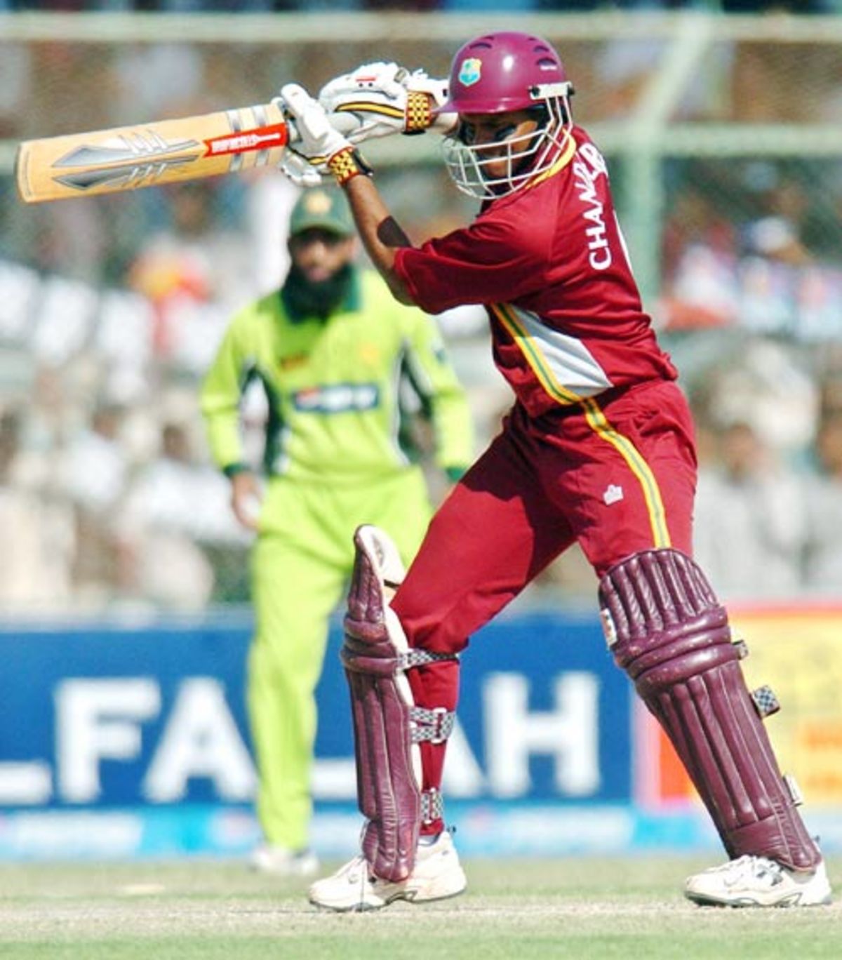 michael-clarke-acknowledges-his-century-espncricinfo