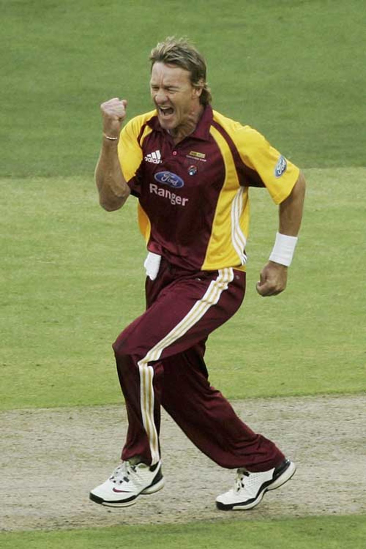 Andy Bichel Celebrates As His Wickets Push Queensland Towards The Fr Cup Title 6338