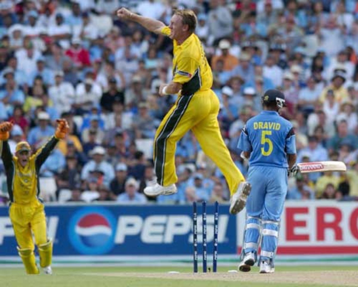 Andy Bichel Leaps In Joy After Bowling Rahul Dravid In The Final 8421