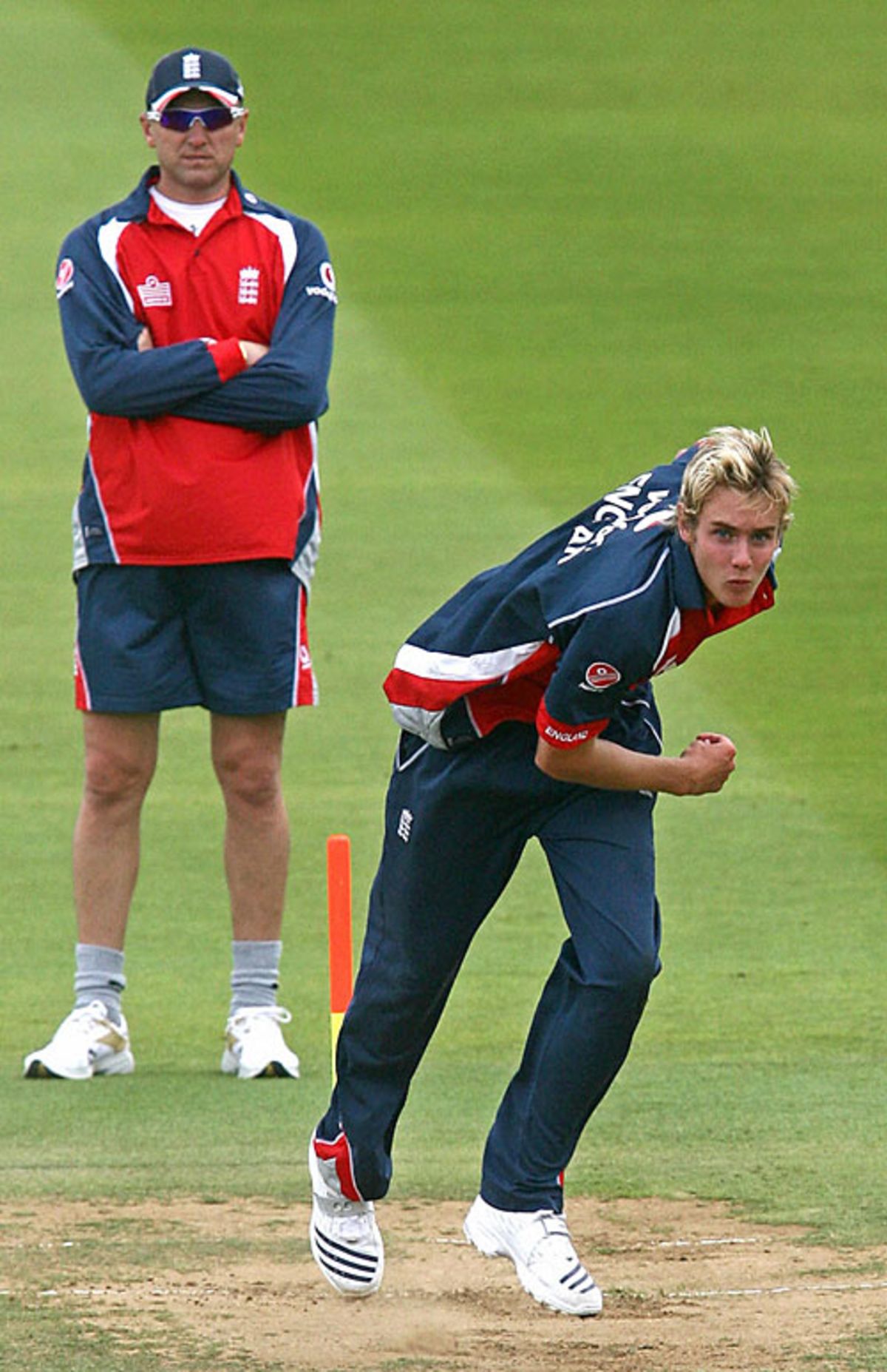 Stuart Broad goes through his paces at Lord's | ESPNcricinfo.com