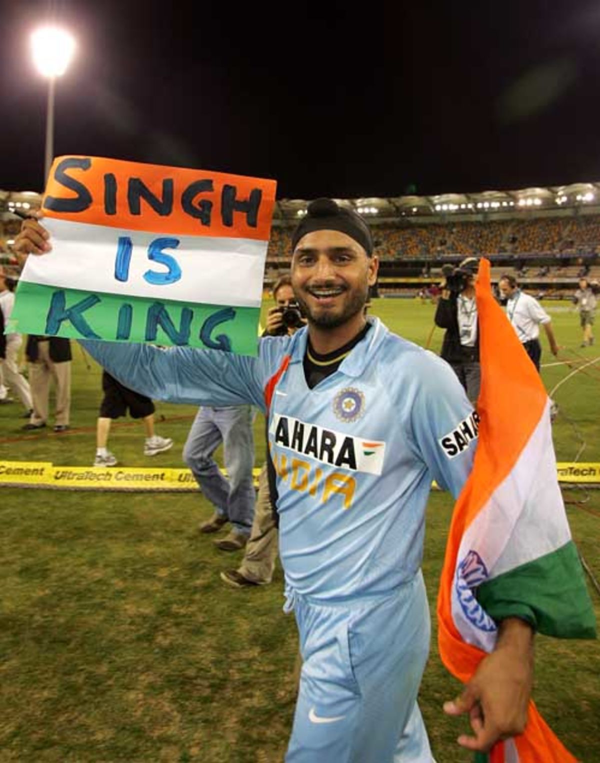 Harbhajan Singh is all smiles after the win, Australia v India, CB Series, 2nd final, Brisbane, March 4, 2008 