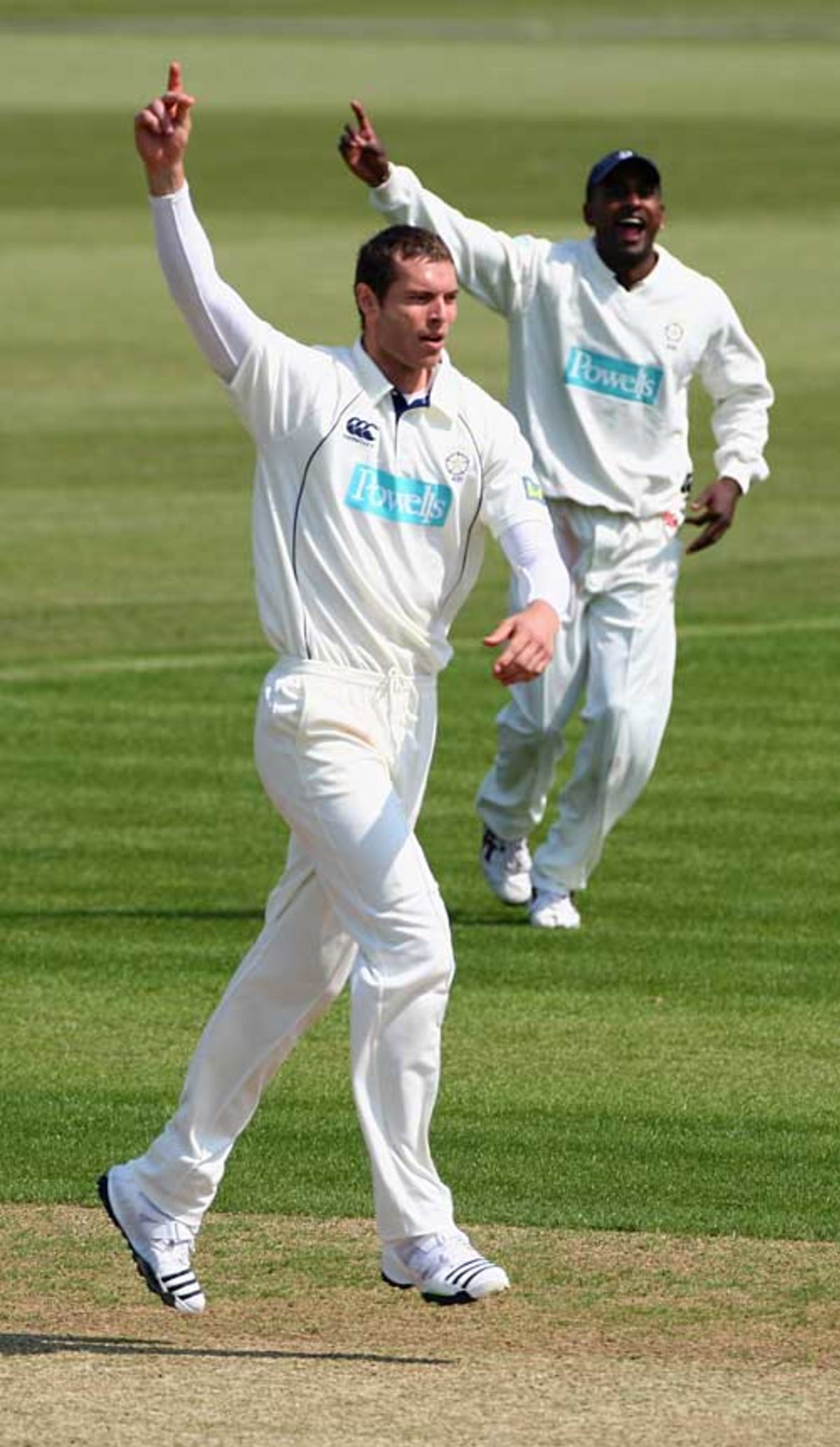 Yorkshire V Surrey, Hampshire V Notts, & More: Day 4 Live   The Drama Is Unreal! - lrqi3pv