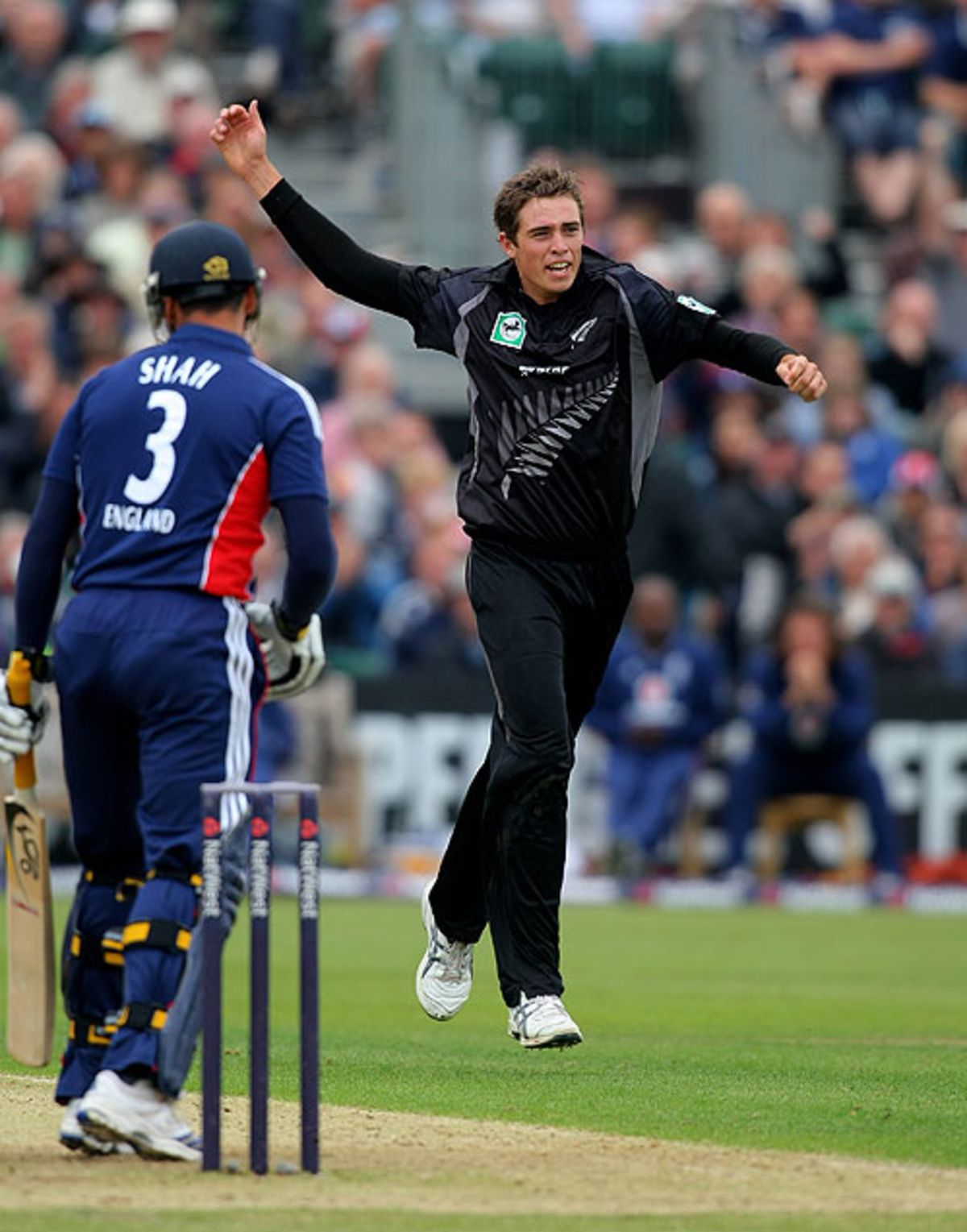 Tim Southee Gets Tim Ambrose For 0 | ESPNcricinfo.com