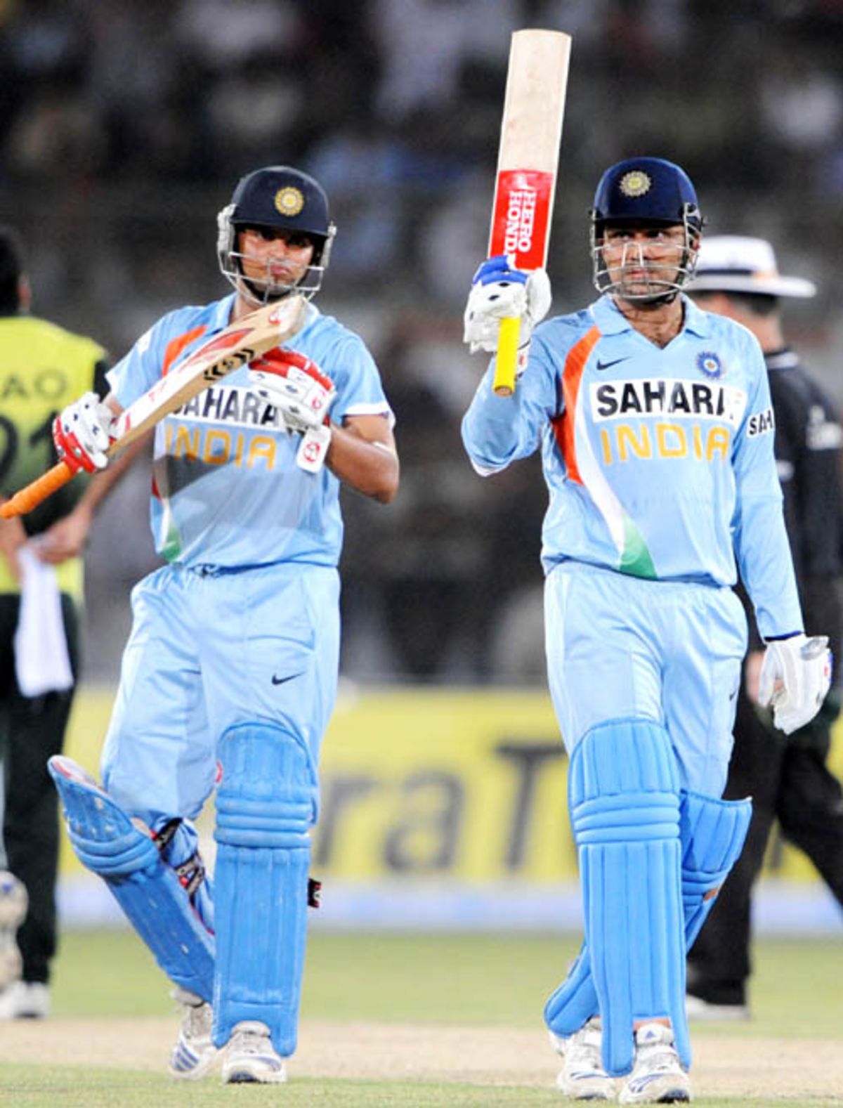 Suresh Raina Applauds Virender Sehwag | ESPNcricinfo.com