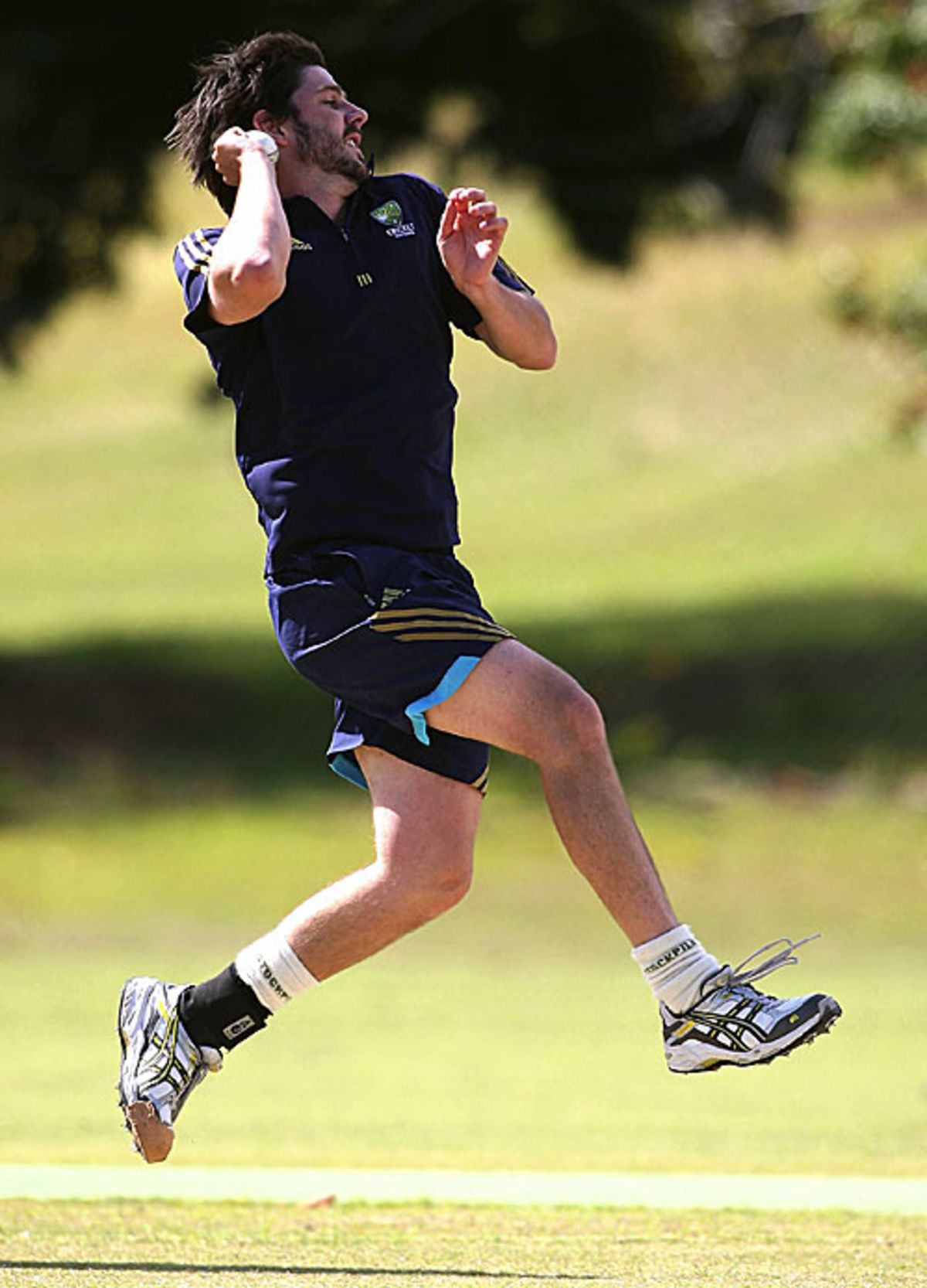 Brett Geeves Charges In At The Nets