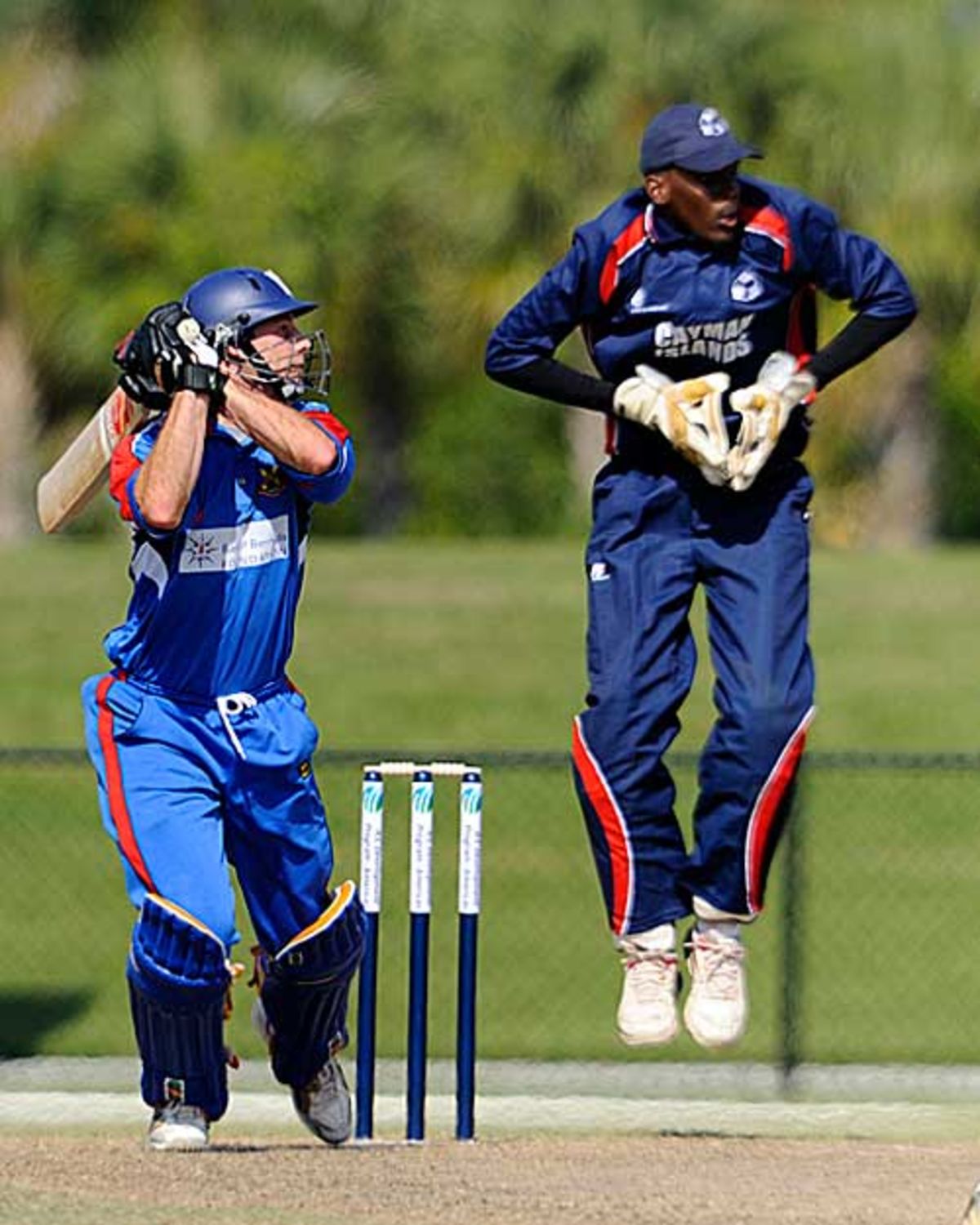 Policemen keep strict vigil on the field | ESPNcricinfo.com
