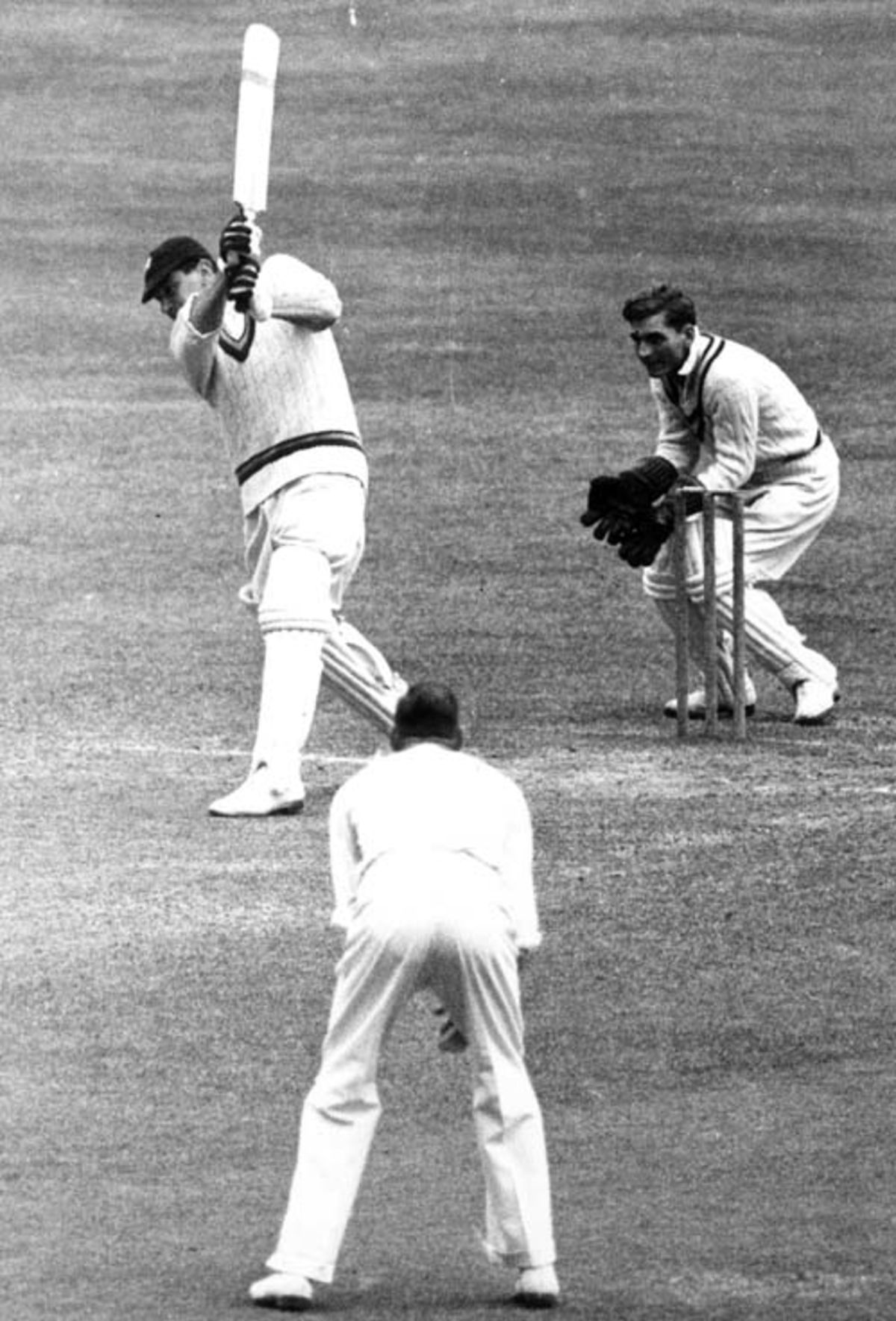 Wally Hammond bats against Australia | ESPNcricinfo.com