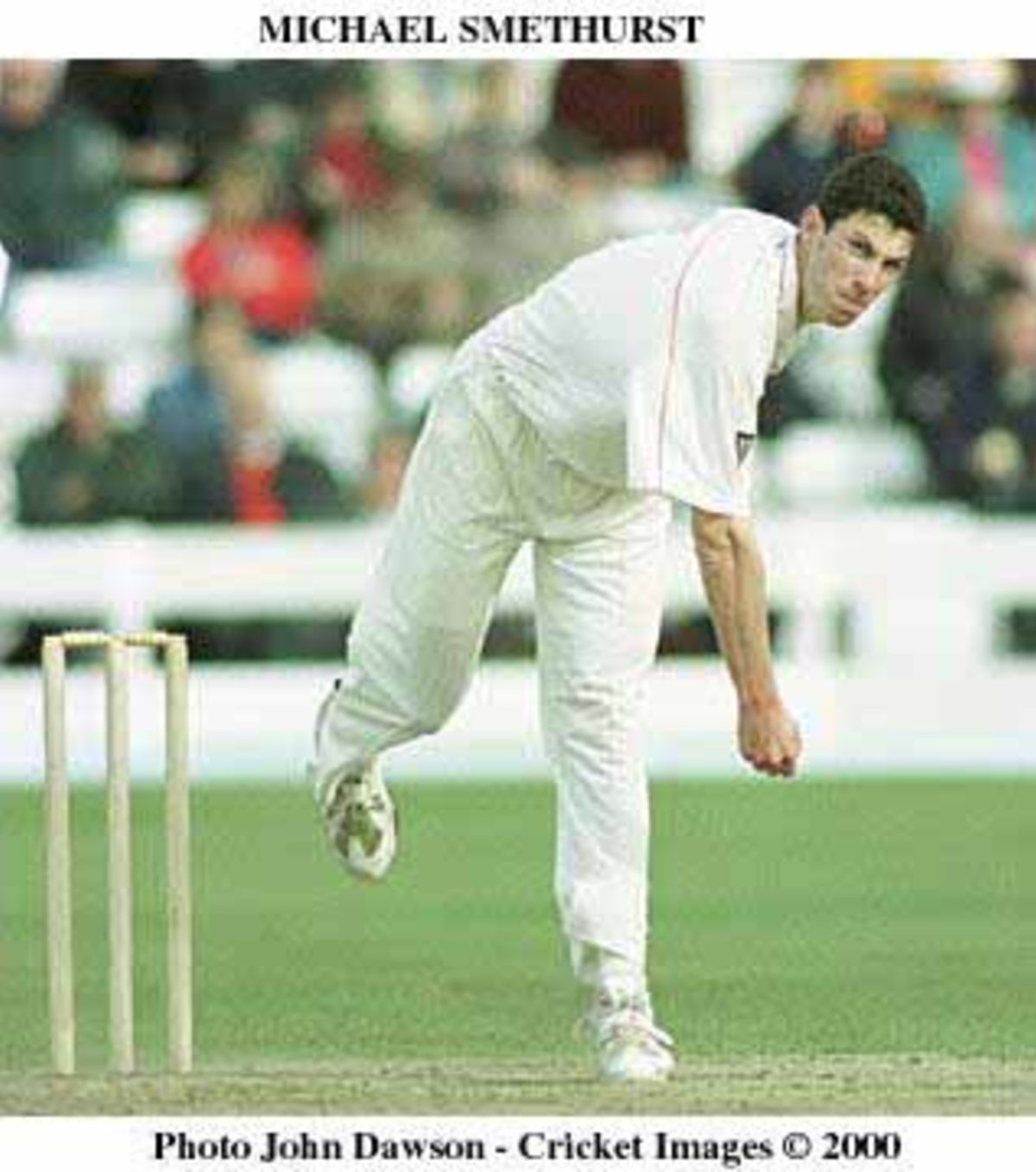 Mike Smethurst bowling at Derbys in the 2000 Benson and Hedges