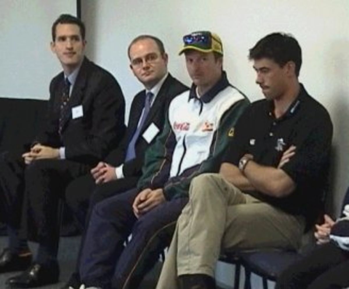 15 February 2000, (from left) CricInfo's Alex Balfour (business development) and Andrew Hall (marketing manager) with captains Steve Waugh (Australia) and Stephen Fleming (New Zealand).